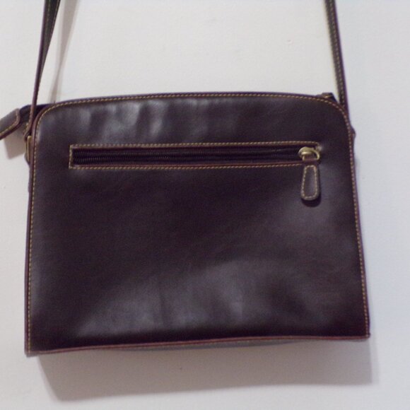 Liz Claiborne Leather Villager Shoulder/Crossbody Handbag w/Bronze Accents - Picture 3 of 6